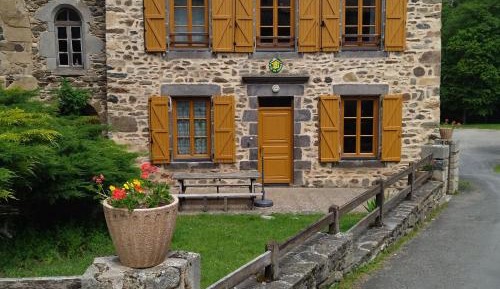 Holiday Home (8 Adults)