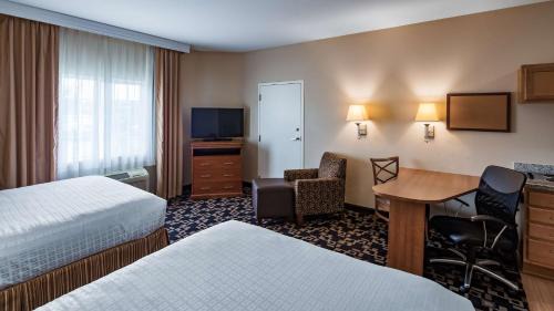 Queen Room with Two Queen Beds - Disability Access