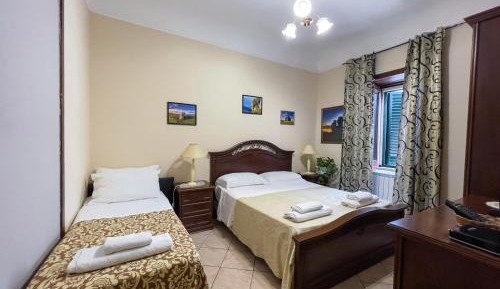 Deluxe Double Room with Extra Bed