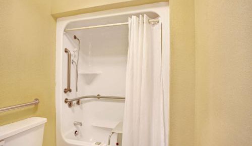 Double Room with Two Double Beds - Mobility Access/Smoking