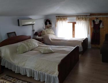 Triple Room with City View