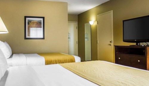 Queen Room with Two Queen Beds - Non-Smoking