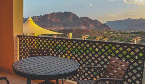 King Room with Mountain View