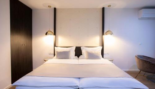 Deluxe Double Room with Terrace
