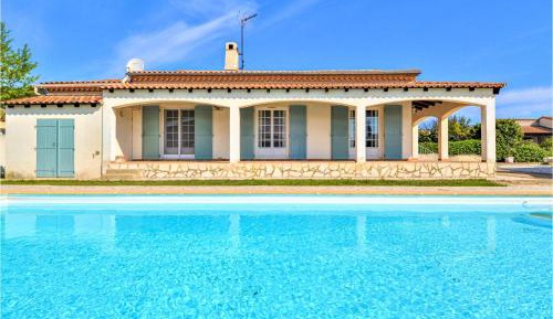 Four-Bedroom Holiday Home
