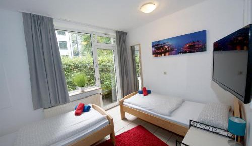 Standard Twin Room with Shared Bathroom