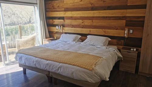 King Room with Mountain View