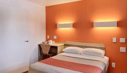 1 Double Bed, Hearing Accessible Room, Bathtub w/ Grab Bars, Non-Smoking