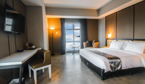 Sky Deluxe King Room