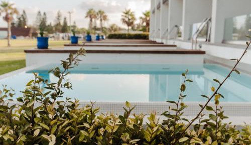 Junior Suite with Pool 18+