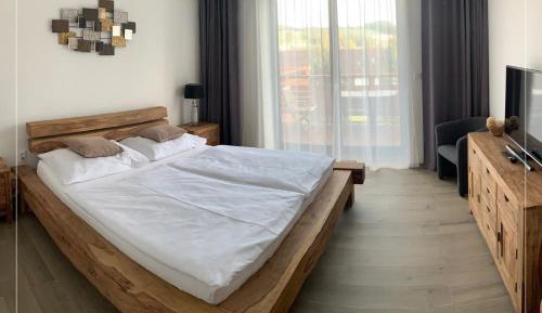 Double or Twin Room with Terrace