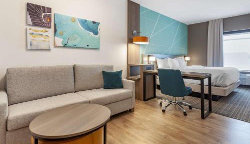 King Suite with Sofa Bed - Non-Smoking