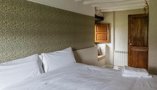 Superior Deluxe Double or Twin Room 