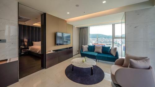 Suite with Sea View