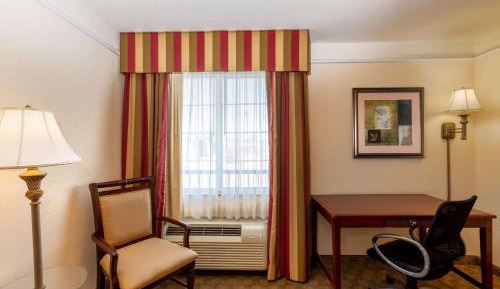 Deluxe Queen Room with Two Queen Beds