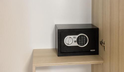 Deluxe Studio