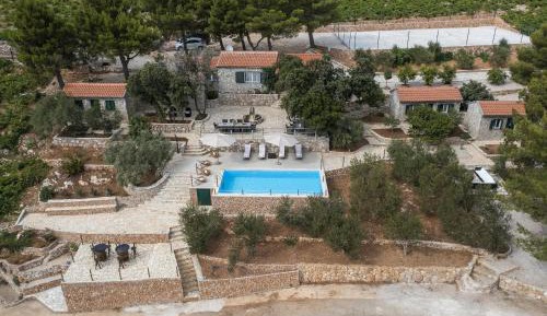 Four Bedroom Villa with Pool