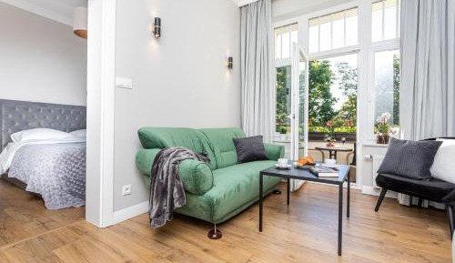 One-Bedroom Apartment with Balcony