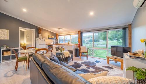 Deluxe Queen Suite