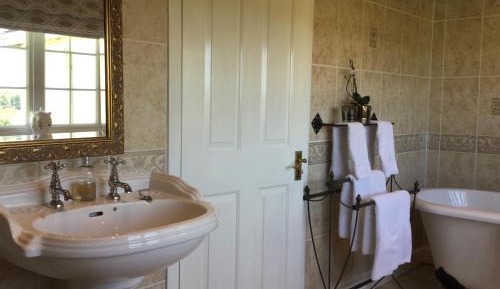 Standard Twin Room with Garden View