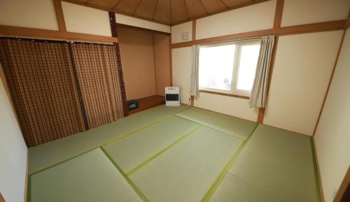 Japanese-Style Room