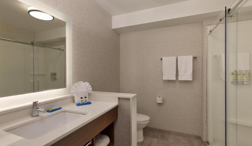 Standard Room with Two Queen Beds