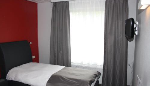 Budget Single Room