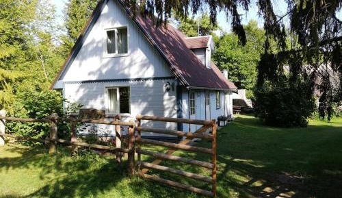 Three-Bedroom Holiday House