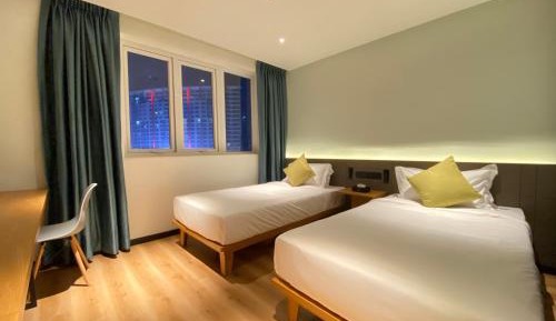 Standard Twin Room