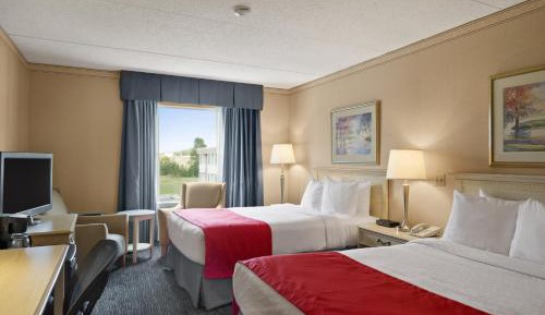 Double Room with Two Double Beds - Non-Smoking