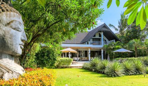Villa - Beach Front