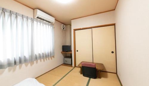 Japanese-Style Single Room