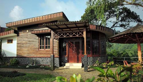 Suite with Garden View