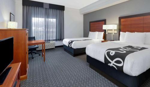 Deluxe Two Bed Room  - Non-Smoking