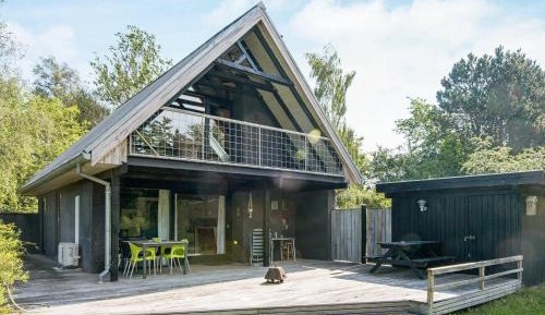 Three-Bedroom Holiday Home 