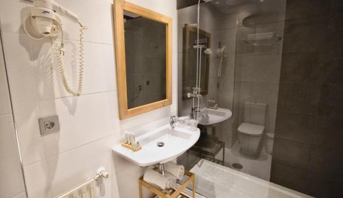 Economy Twin Room
