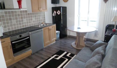 One-Bedroom Apartment (4 Adults)