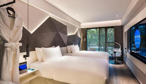 Superior Twin Room - City Side