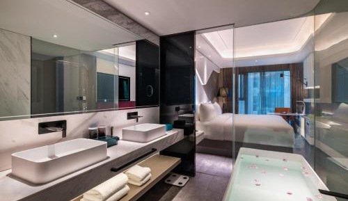 Deluxe King Room - Garden side