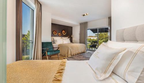 Triple Room with Pool View