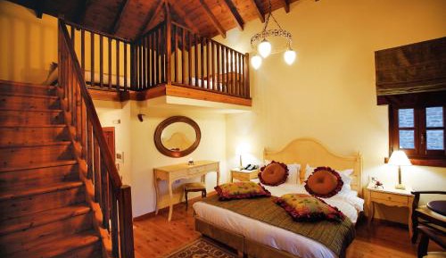 Junior Suite with Mountain View