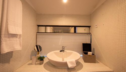 Apartment with Pool View 
