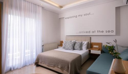 Studio (3 Adults)