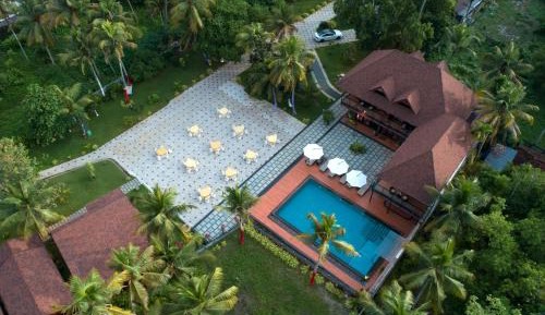 opulence jacuzzi suite