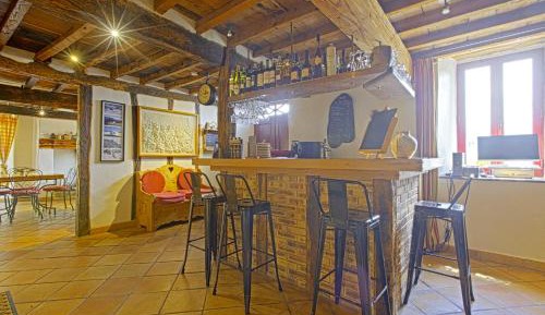 Family Room (2 Adults + 2 Children)