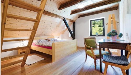 Quadruple Room with Private Bathroom