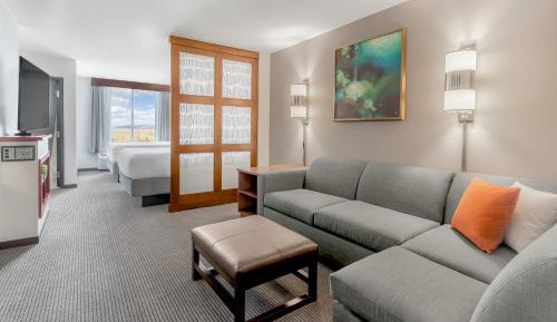 Queen Room with Two Queen Beds and Sofa Bed - High Floor