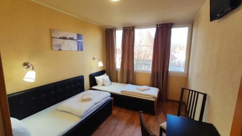 Twin Room with Bathroom