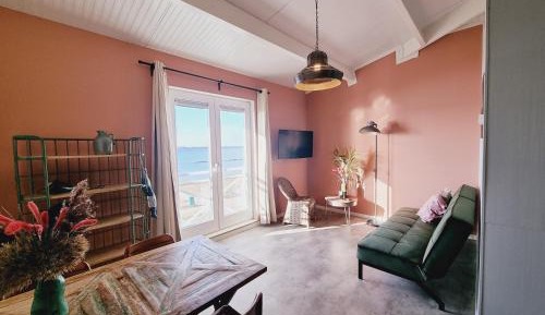 Suite with Lake View