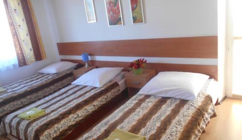 Triple Room with Private Bathroom